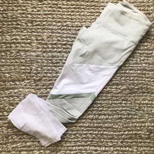 Alo yoga mesh leggings XS